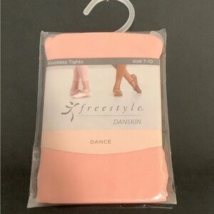 - Danskin Dance Freestyle Footless Tights -Pink